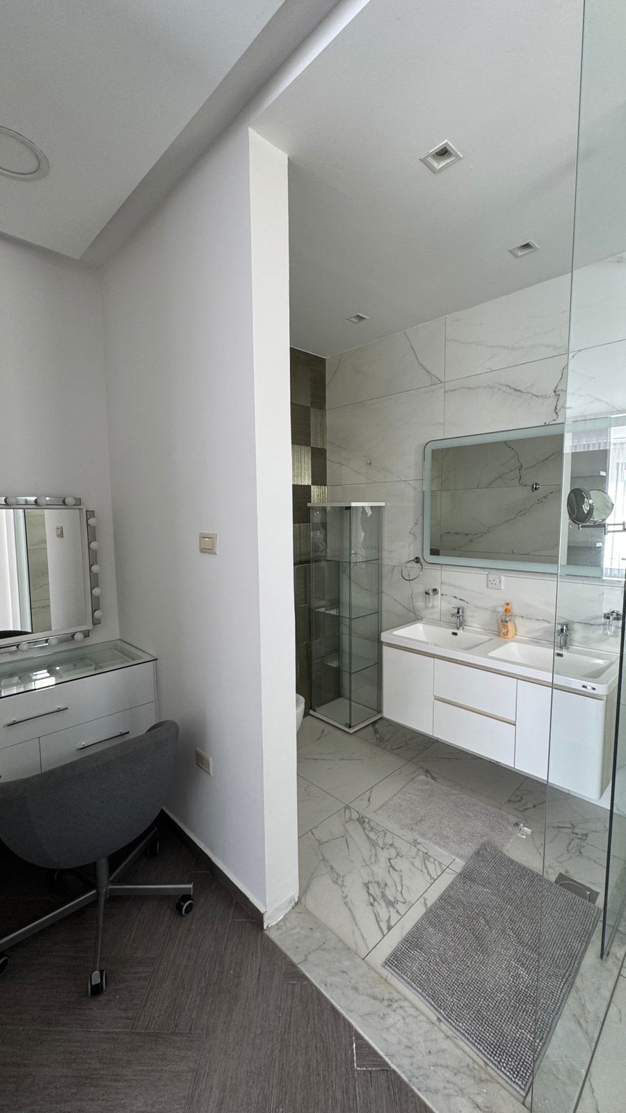 9e80705e-6e85-4ac4-815c-40b5bd6aa445