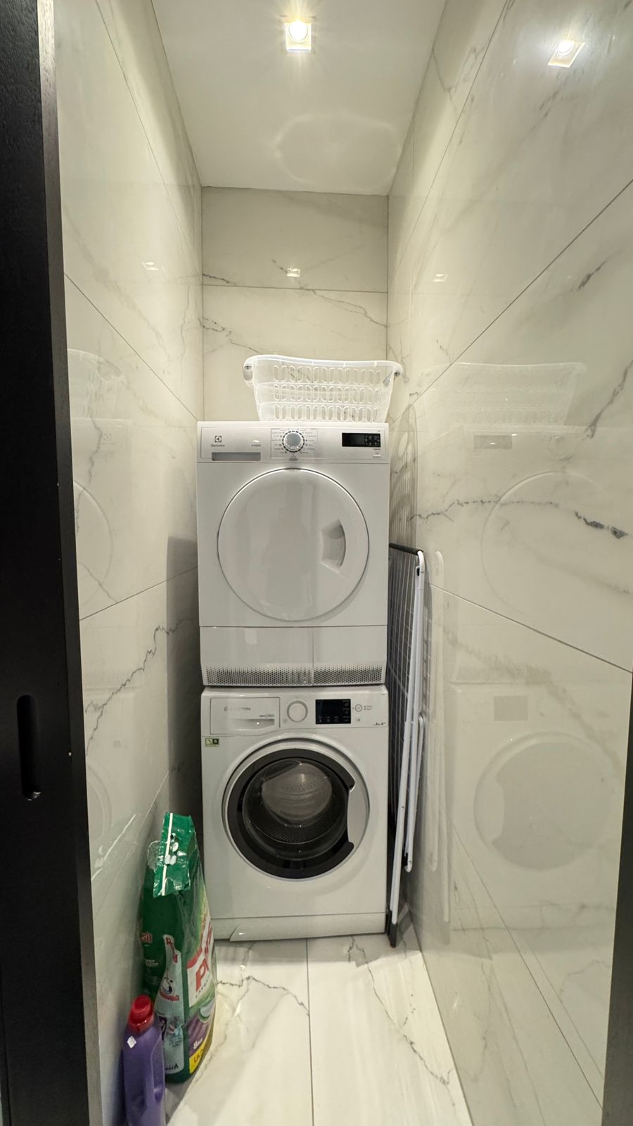 ba0112f7-5ccf-4255-8439-0e0220951b38