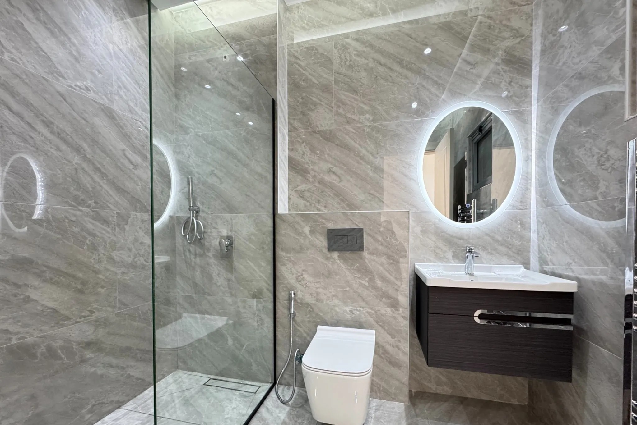 d6929653d94218a7f393f499f3d9ccbb07ff3fafa856bf76b557ab4e307f8d8d