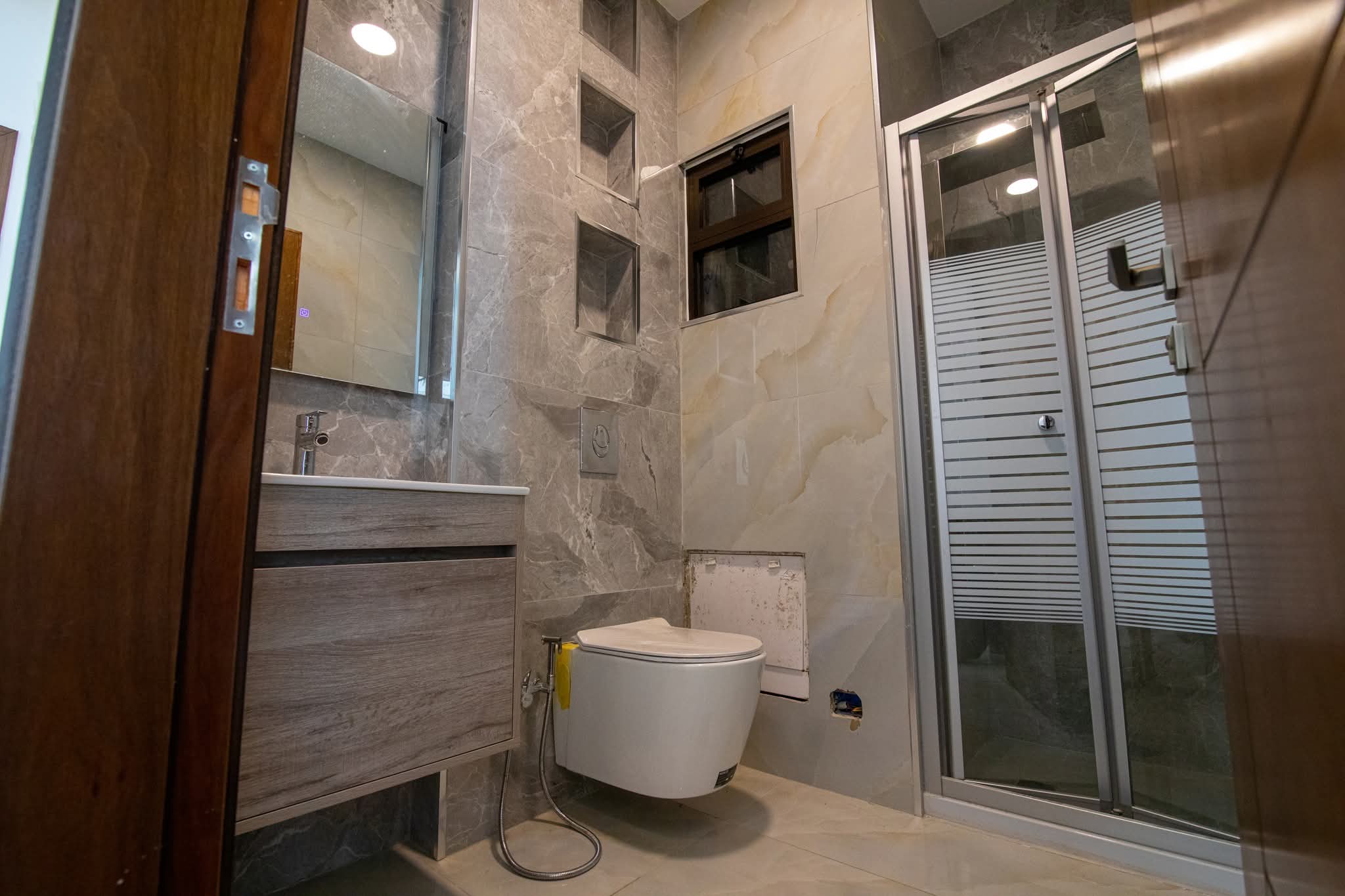 e390a78d-8fa2-4718-9f32-1197ff5e1e66